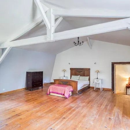 Ferienhaus Cahuzac Chateau Sleeps 12 Pool Wifi